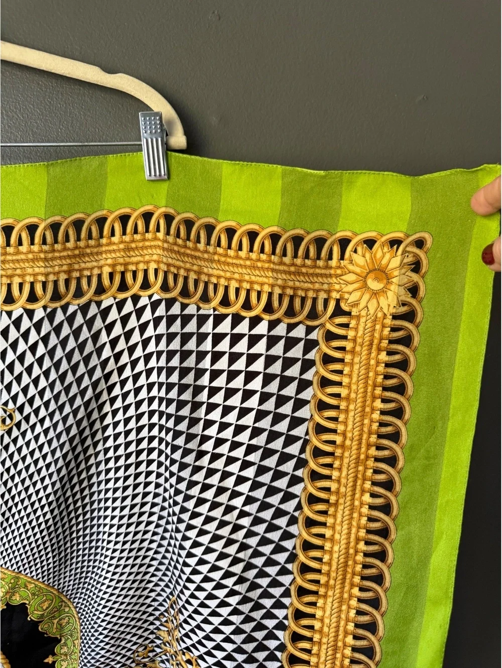Elegant Green and Gold Patterned Scarf with Geometric and Baroque Design
